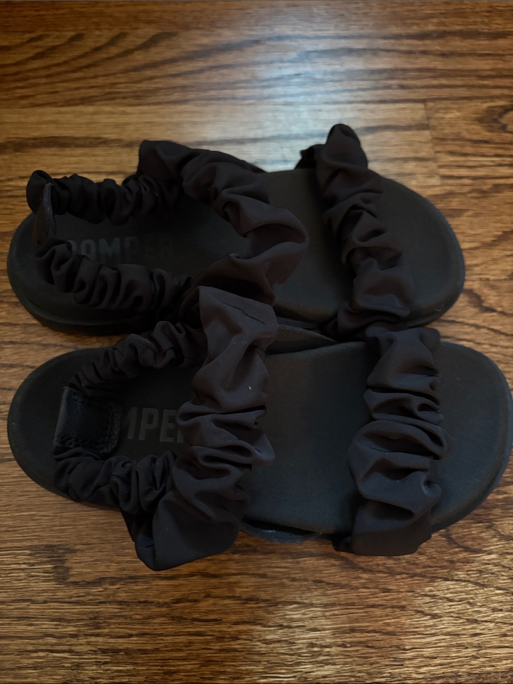 Camper Comfortable Kids Black Scrunch Sandals